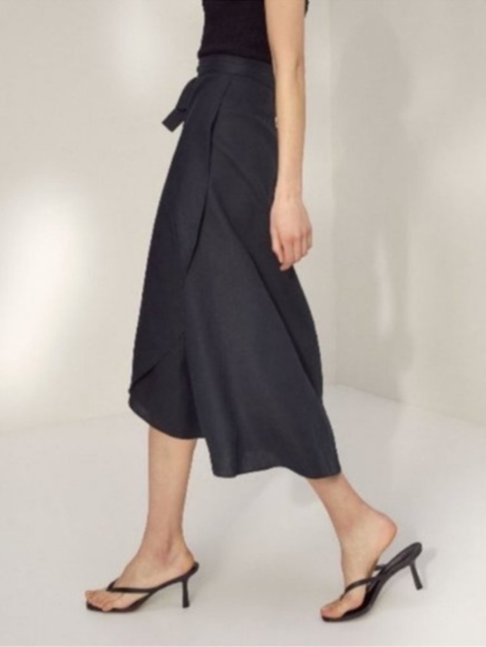 Aritzia Wilfred Skirt 100% Linen Black Wrap Midi Size Small Boho Chic EuroSummer - Picture 4 of 11